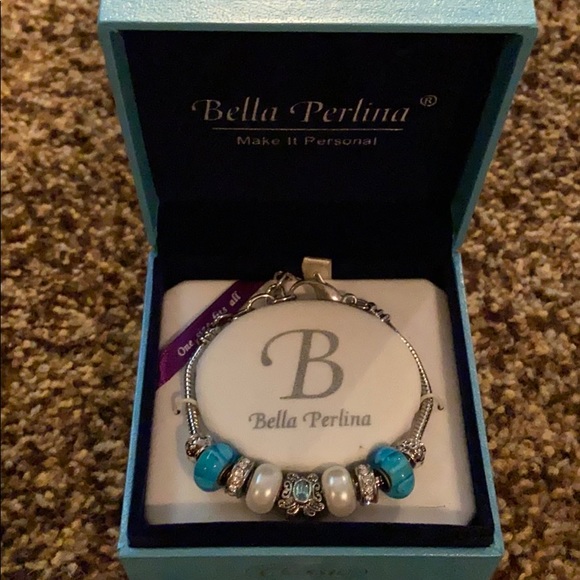 bella Perlina Jewelry - Charm Bracelet